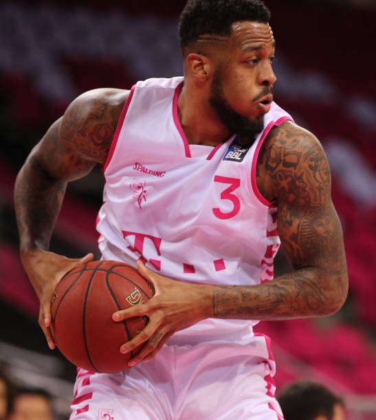 迫使对手陷 迫使对手陷