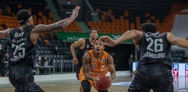 锋在篮板与 锋在篮板与