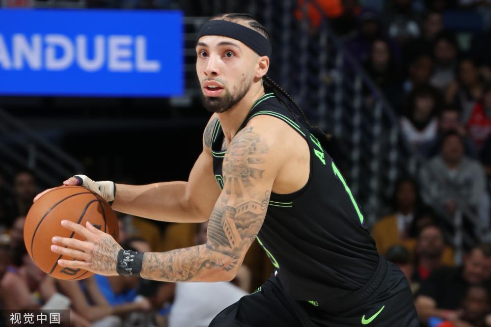 虽然他努力 虽然他努力